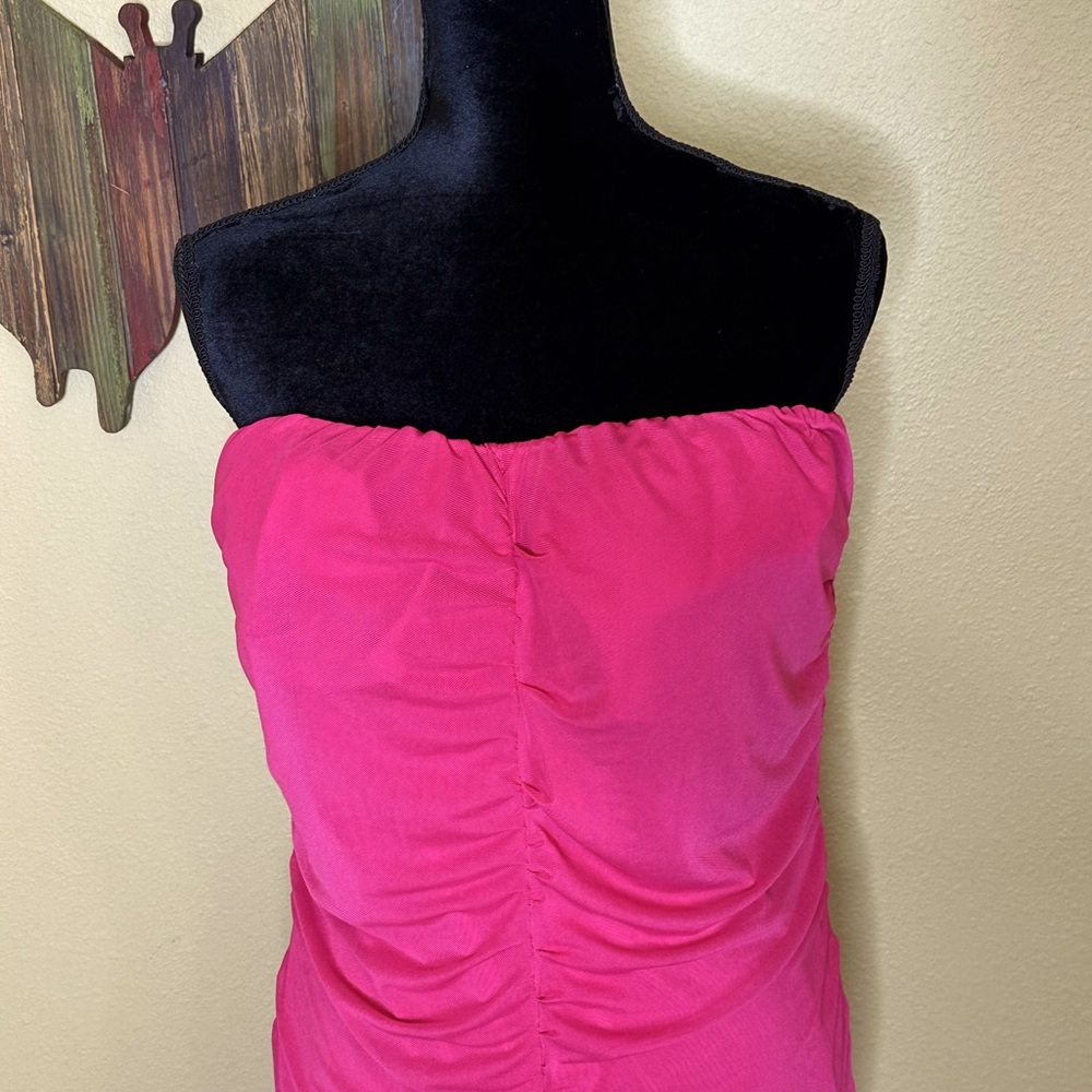 Pink Strapless Ruched Cocktail Dress - Picture 3 of 8